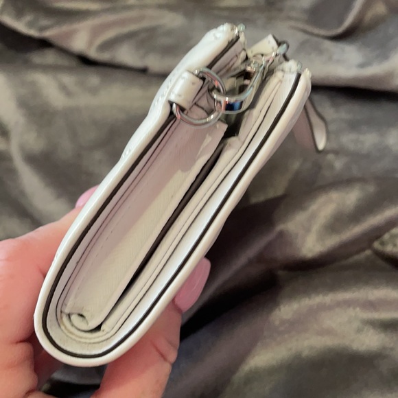 Michael Kors wristlet/wallet - Picture 5 of 7